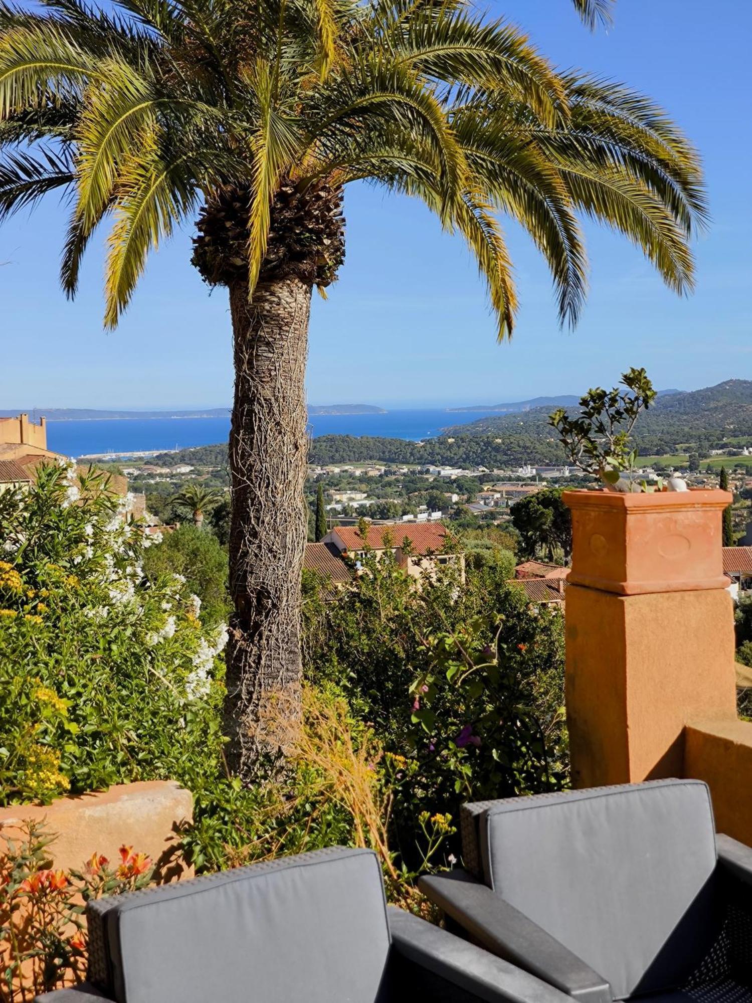 Love-Room Discret 40 M2 Bormes Les Mimosas Village Avec Terrasse المظهر الخارجي الصورة