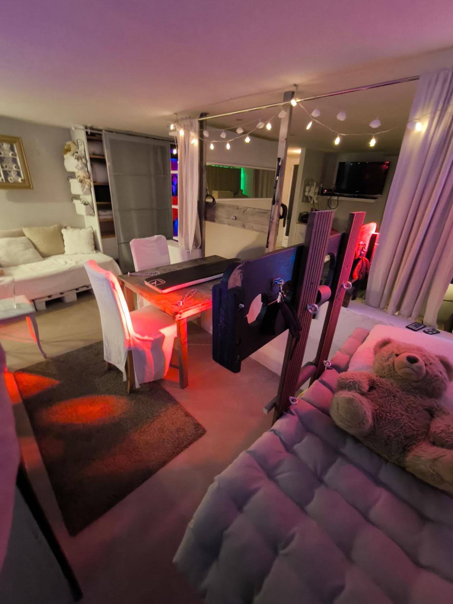 Love-Room Discret 40 M2 Bormes Les Mimosas Village Avec Terrasse المظهر الخارجي الصورة