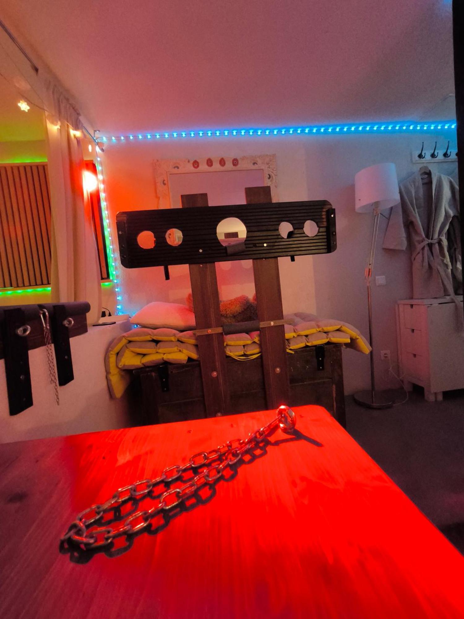 Love-Room Discret 40 M2 Bormes Les Mimosas Village Avec Terrasse المظهر الخارجي الصورة