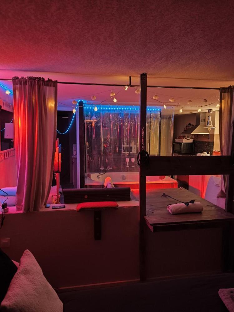 Love-Room Discret 40 M2 Bormes Les Mimosas Village Avec Terrasse المظهر الخارجي الصورة