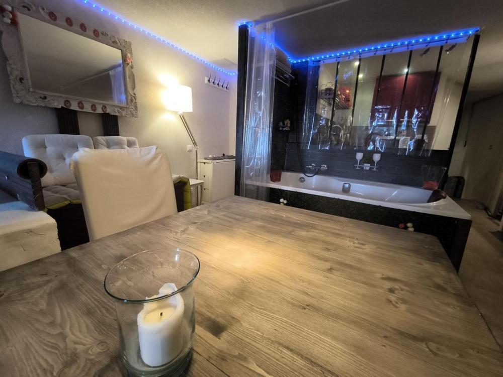 Love-Room Discret 40 M2 Bormes Les Mimosas Village Avec Terrasse المظهر الخارجي الصورة